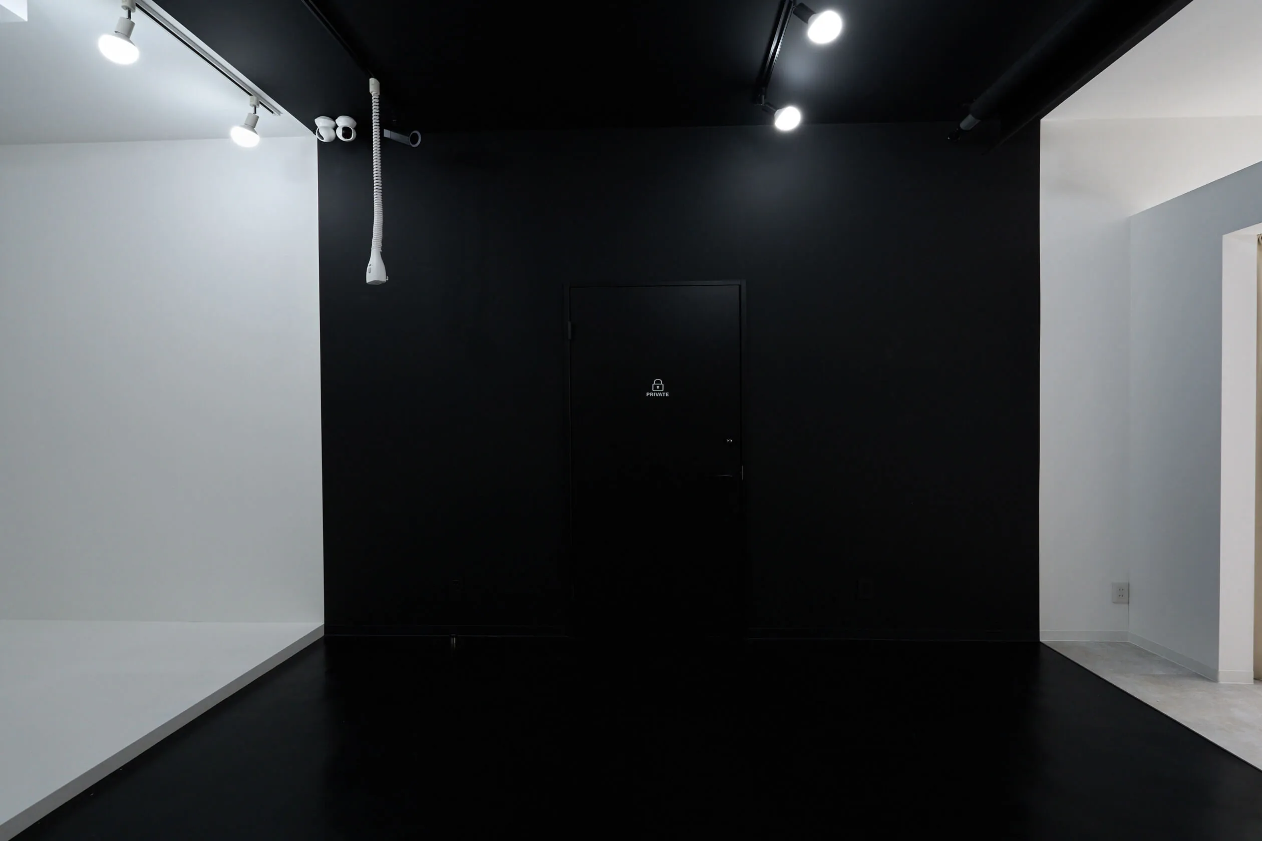 STUDIO 4696 横浜馬車道店のスタジオ内観